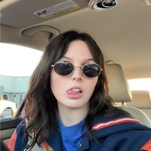 Meet your Posher, Ashleigh